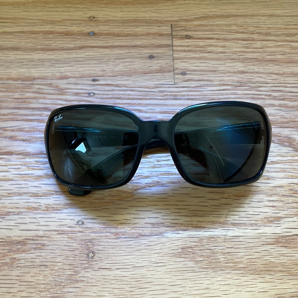 Square, black frame Ray-Ban sunglasses